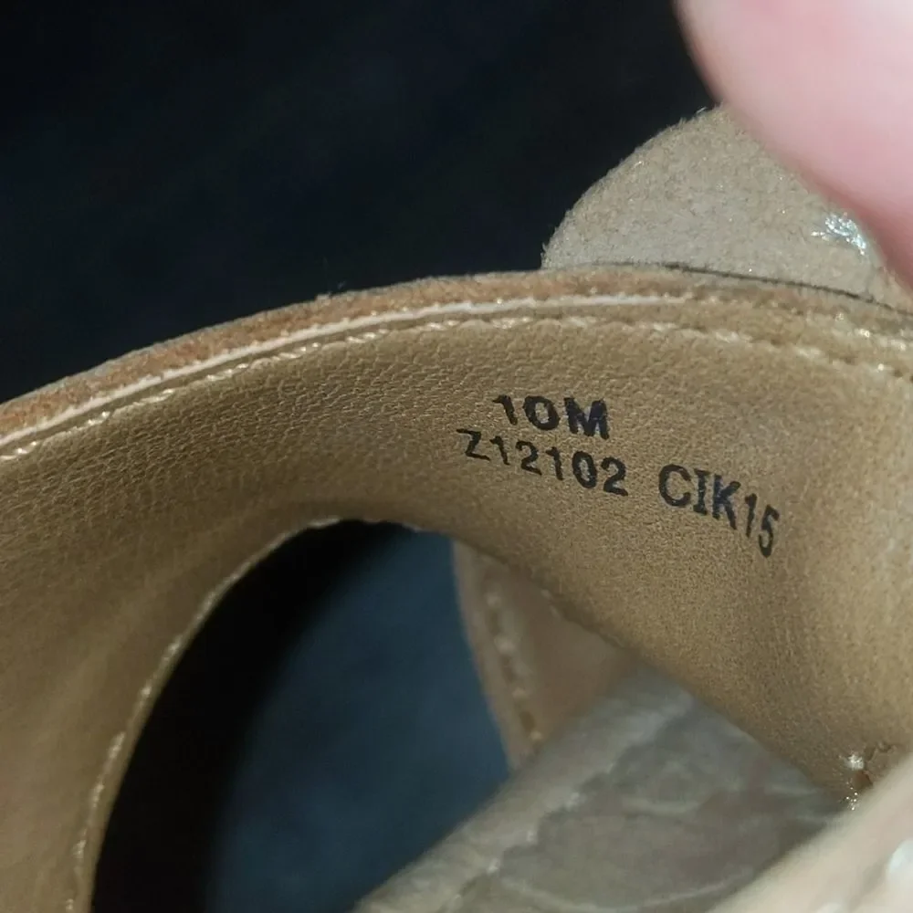 B.O.C. Born Concept tan kork wedges Sz 10 NWOT